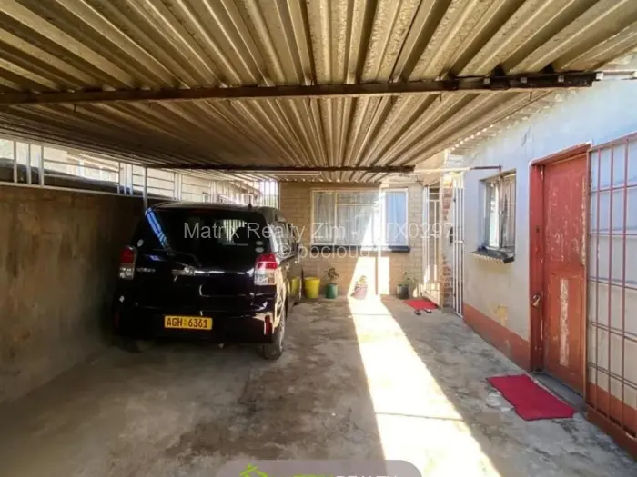 3 Bedroom House for Sale in Zengeza, Chitungwiza