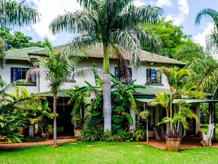 3 Bedroom House for Sale in Kumalo, Bulawayo