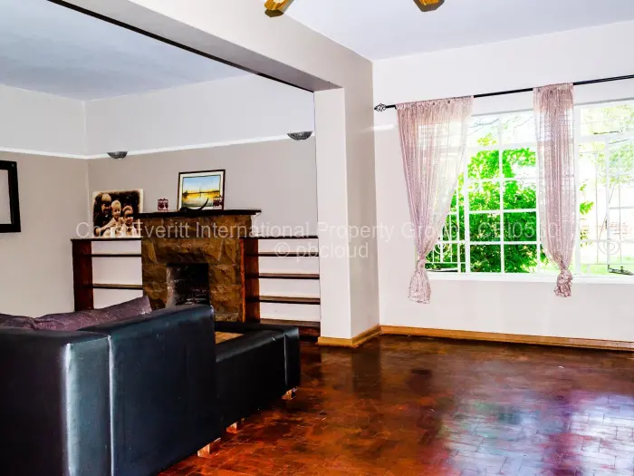 3 Bedroom House for Sale in Kumalo, Bulawayo