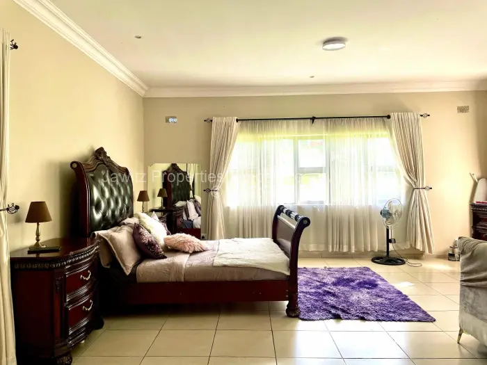 Townhouse/Cluster for Sale in Carrick Creagh Estate, Harare