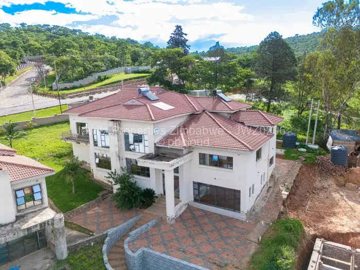 Townhouse/Cluster for Sale in Carrick Creagh Estate, Harare