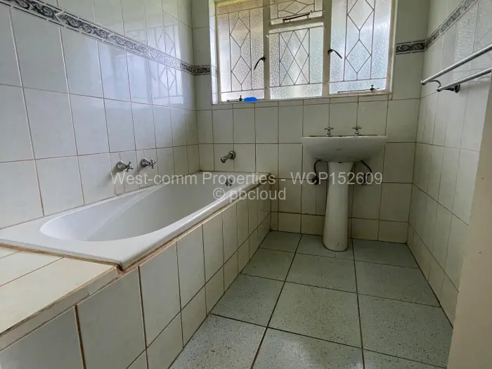 4 Bedroom House to Rent in Greendale