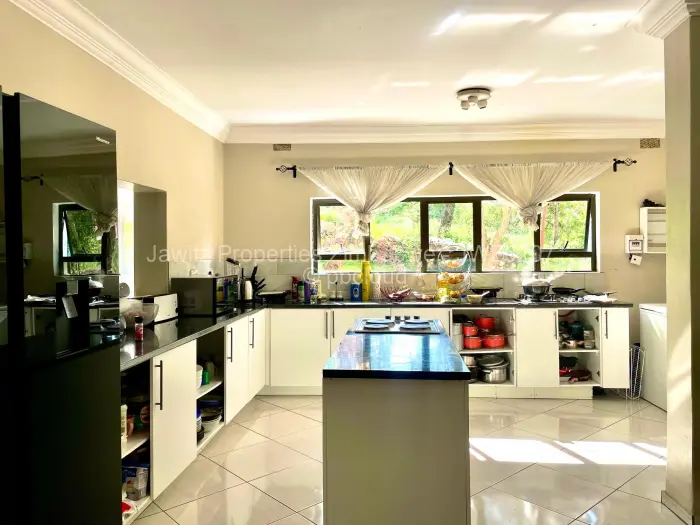 Flat/Apartment for Sale in Carrick Creagh Estate, Harare