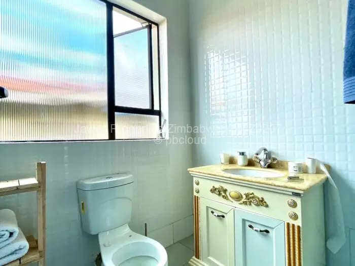 Flat/Apartment for Sale in Carrick Creagh Estate, Harare