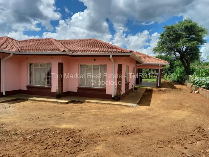 4 Bedroom House for Sale in Norton, Norton