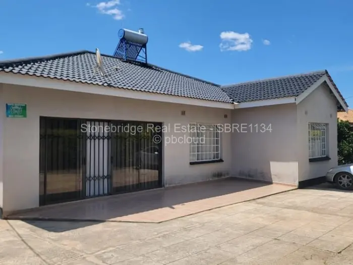 Townhouse/Cluster for Sale in Selbourne Park, Bulawayo