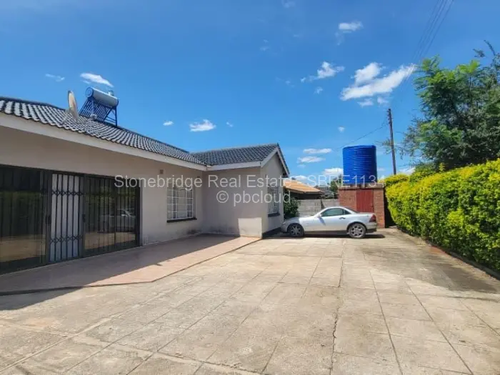 Townhouse/Cluster for Sale in Selbourne Park, Bulawayo