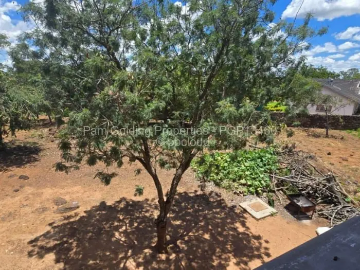 5 Bedroom House for Sale in Burnside, Bulawayo