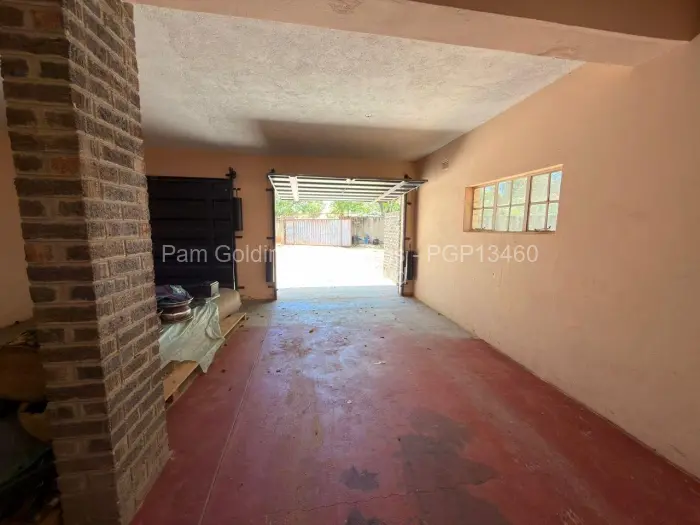 5 Bedroom House for Sale in Burnside, Bulawayo