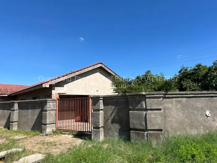 3 Bedroom House for Sale in Gwabalanda, Bulawayo