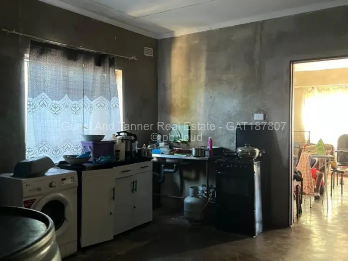 3 Bedroom House for Sale in Gwabalanda, Bulawayo