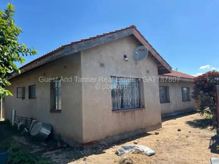 3 Bedroom House for Sale in Gwabalanda, Bulawayo