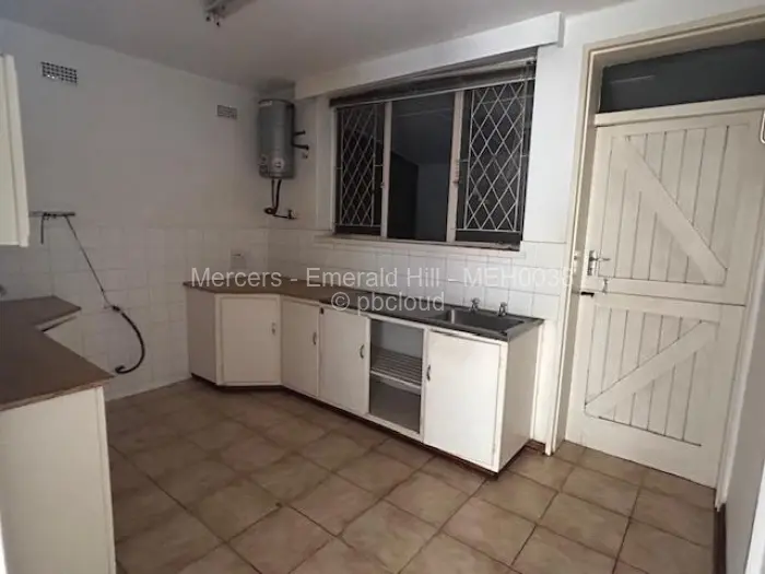 Flat/Apartment to Rent in Avenues