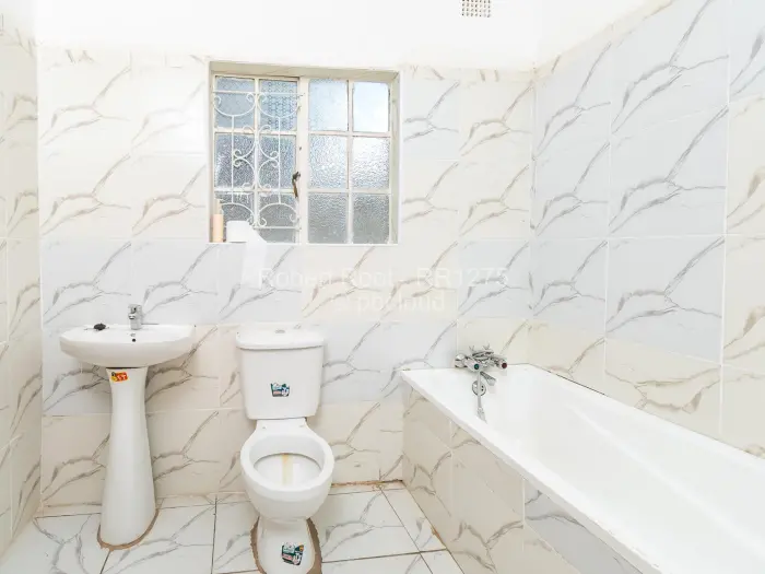 5 Bedroom House for Sale in Greendale, Harare