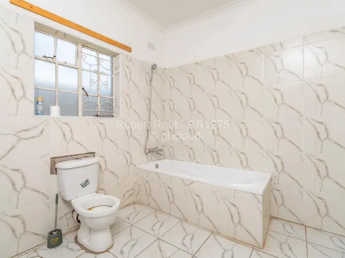5 Bedroom House for Sale in Greendale, Harare