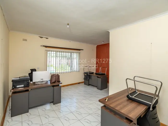 5 Bedroom House for Sale in Greendale, Harare