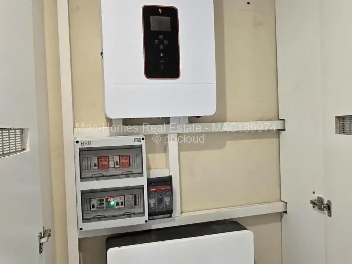 Townhouse/Cluster for Sale in Buena Vista, Bulawayo