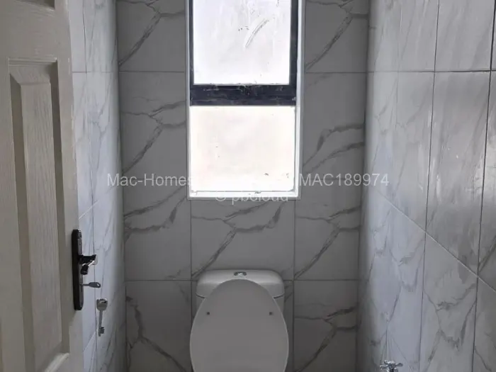 Townhouse/Cluster for Sale in Buena Vista, Bulawayo