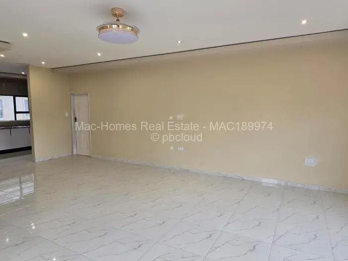 Townhouse/Cluster for Sale in Buena Vista, Bulawayo