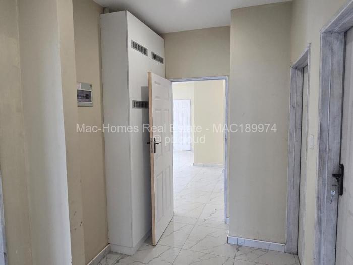 Townhouse/Cluster for Sale in Buena Vista, Bulawayo