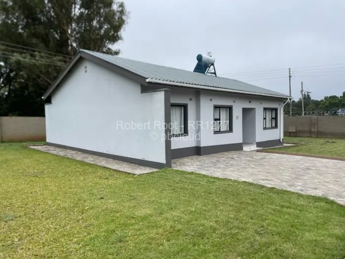 Townhouse/Cluster for Sale in Hillside Byo, Bulawayo