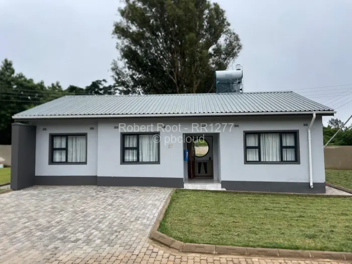Townhouse/Cluster for Sale in Hillside Byo, Bulawayo