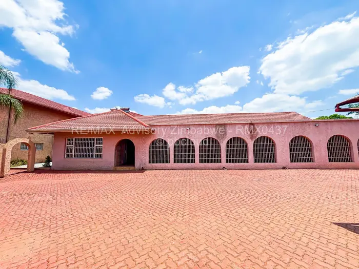 5 Bedroom House for Sale in Belvedere, Harare