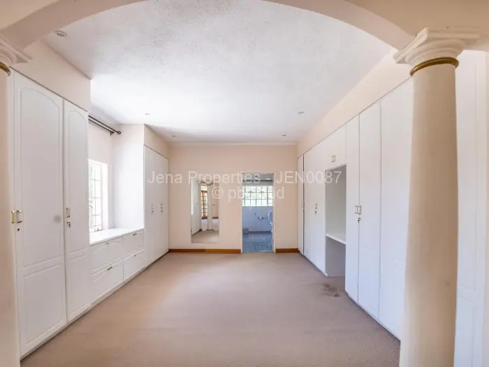 5 Bedroom House for Sale in Glen Lorne, Harare