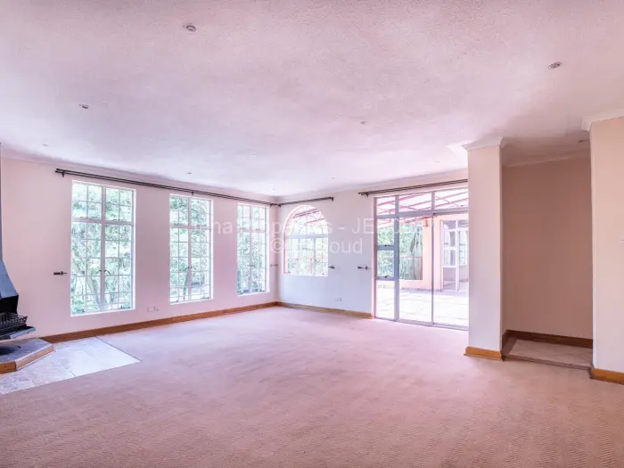 5 Bedroom House for Sale in Glen Lorne, Harare
