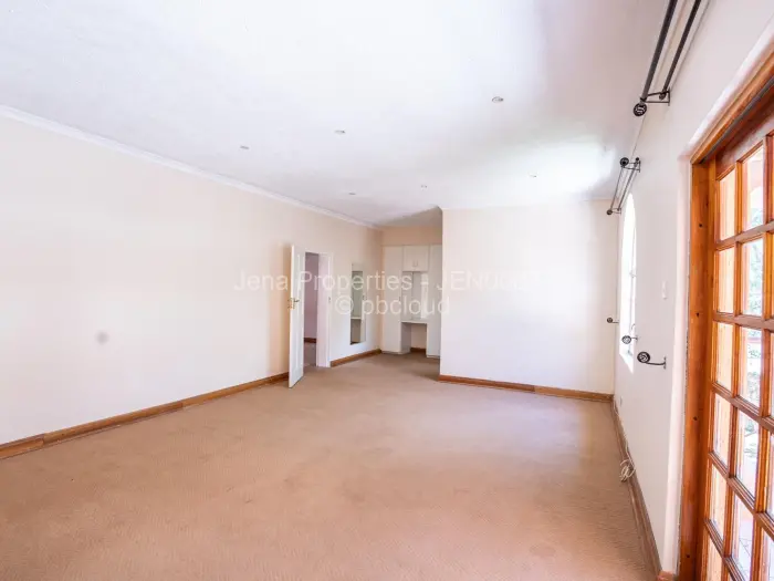 5 Bedroom House for Sale in Glen Lorne, Harare