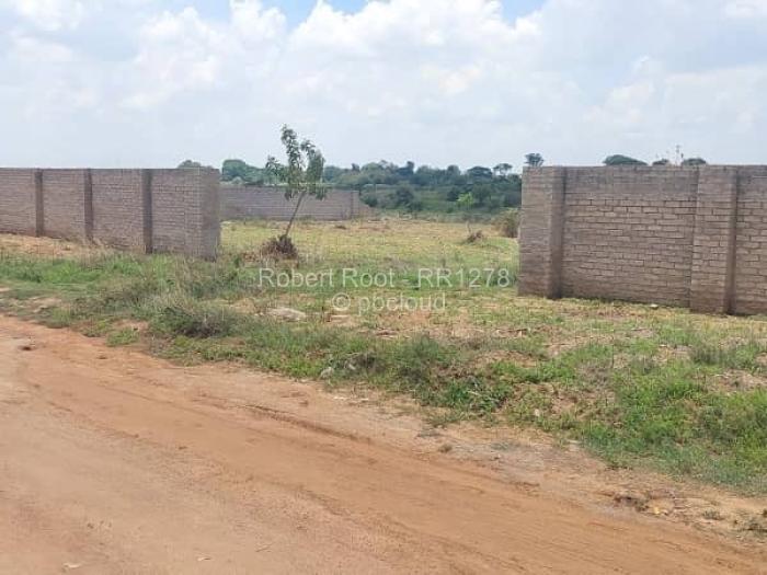 Industrial Stand for Sale in Chitungwiza, Chitungwiza