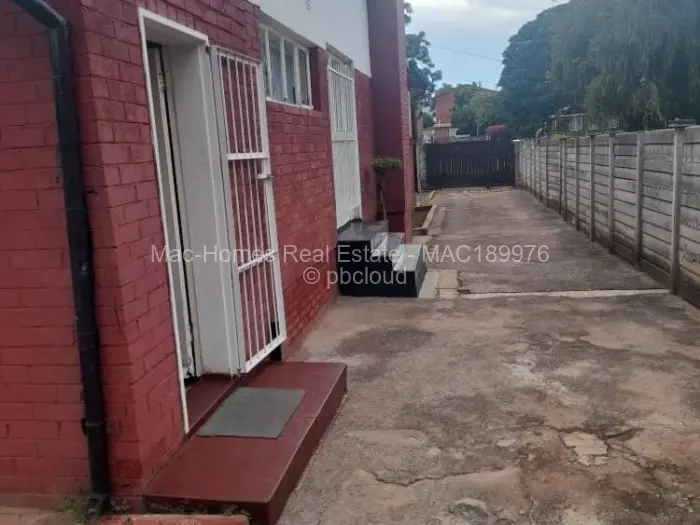 Flat/Apartment for Sale in Paddonhurst, Bulawayo