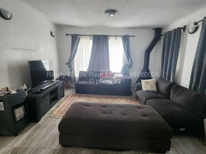 2 Bedroom Cottage/Garden Flat for Sale in Mount Pleasant, Harare