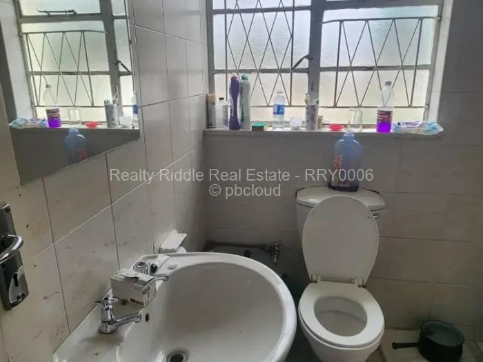 2 Bedroom Cottage/Garden Flat for Sale in Mount Pleasant, Harare