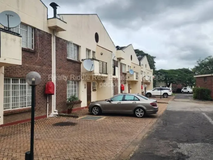2 Bedroom Cottage/Garden Flat for Sale in Mount Pleasant, Harare