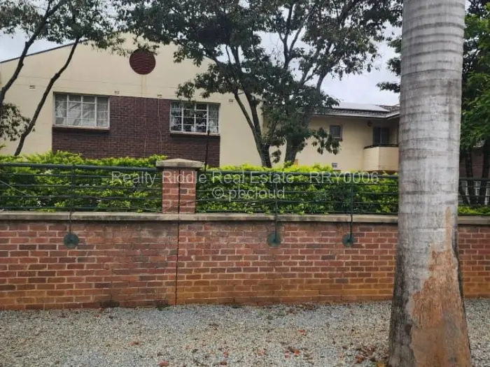 2 Bedroom Cottage/Garden Flat for Sale in Mount Pleasant, Harare