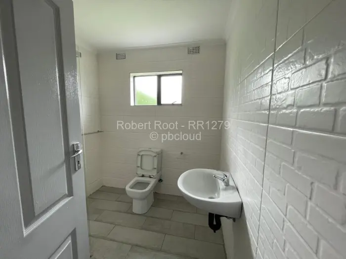 Townhouse/Cluster for Sale in Hillside Byo, Bulawayo