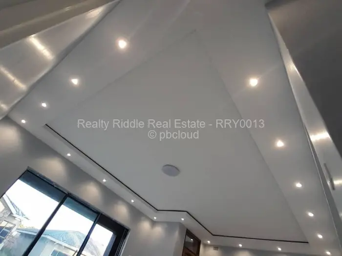 Townhouse/Cluster for Sale in Waterfalls, Harare