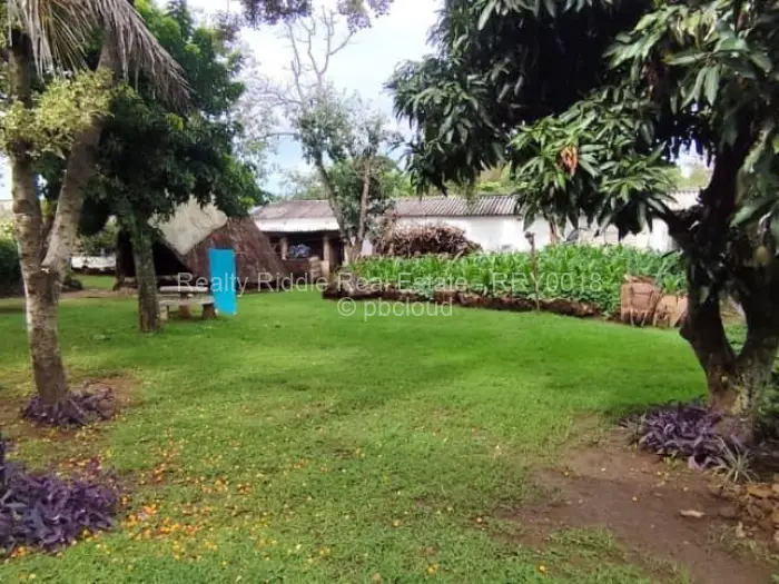 9 Bedroom House for Sale in Chisipite, Harare