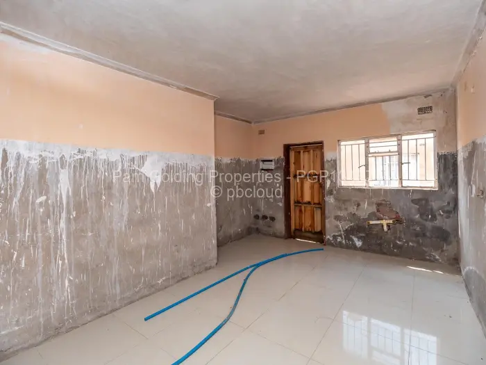 Townhouse/Cluster for Sale in Bluff Hill, Harare