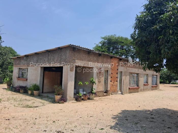 4 Bedroom House for Sale in Trenance, Bulawayo