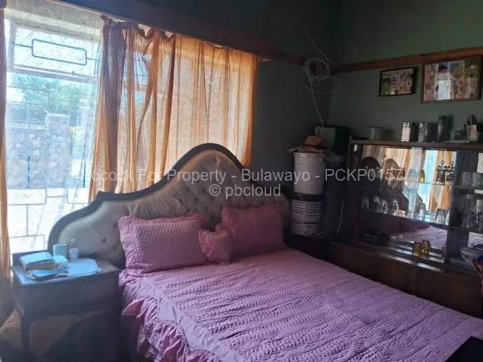 4 Bedroom House for Sale in Trenance, Bulawayo