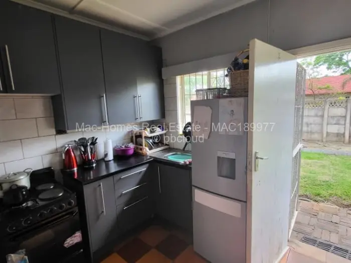 3 Bedroom House for Sale in Mabelreign, Harare