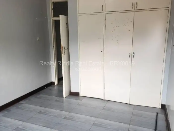 Flat/Apartment for Sale in Mabelreign, Harare