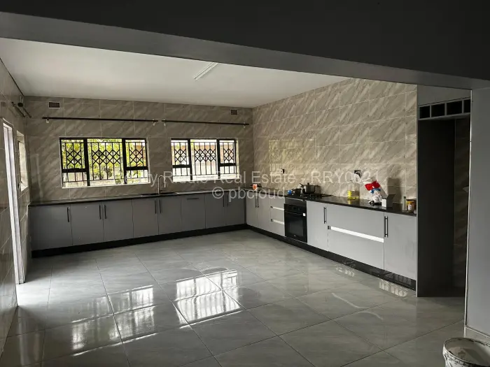 13 Bedroom House for Sale in Ridgeview, Harare