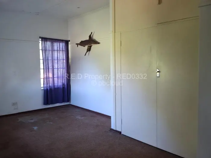 3 Bedroom House for Sale in Kumalo, Bulawayo