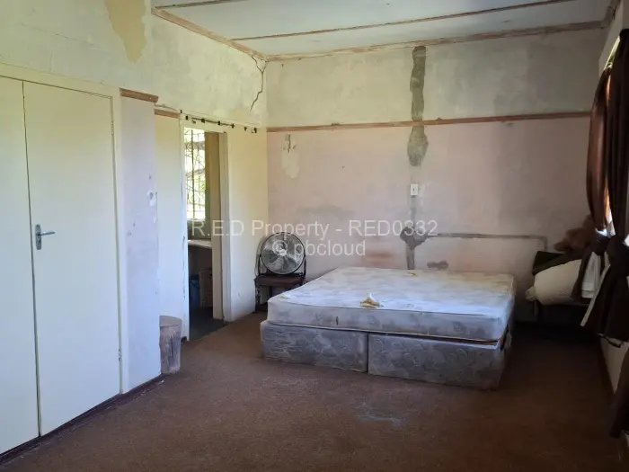 3 Bedroom House for Sale in Kumalo, Bulawayo