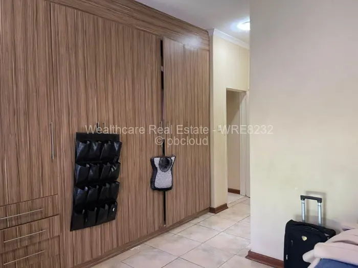 Townhouse/Cluster to Rent in Newlands, Harare