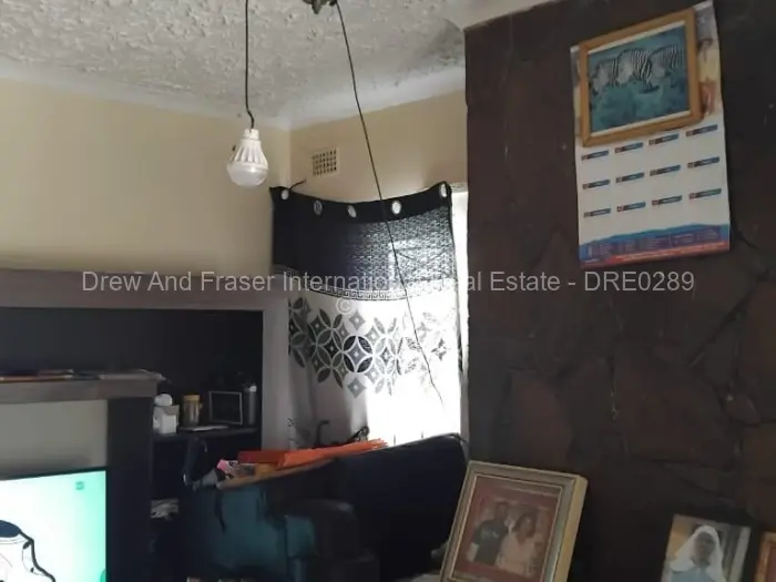 4 Bedroom House for Sale in Glen Norah, Harare