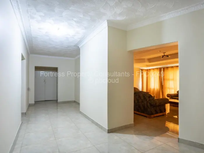 6 Bedroom House for Sale in Hogerty Hill, Harare